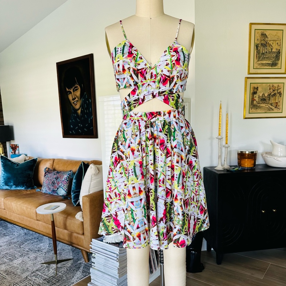 6 Shore Road Multicolor Floral Dress - Picture 4 of 16